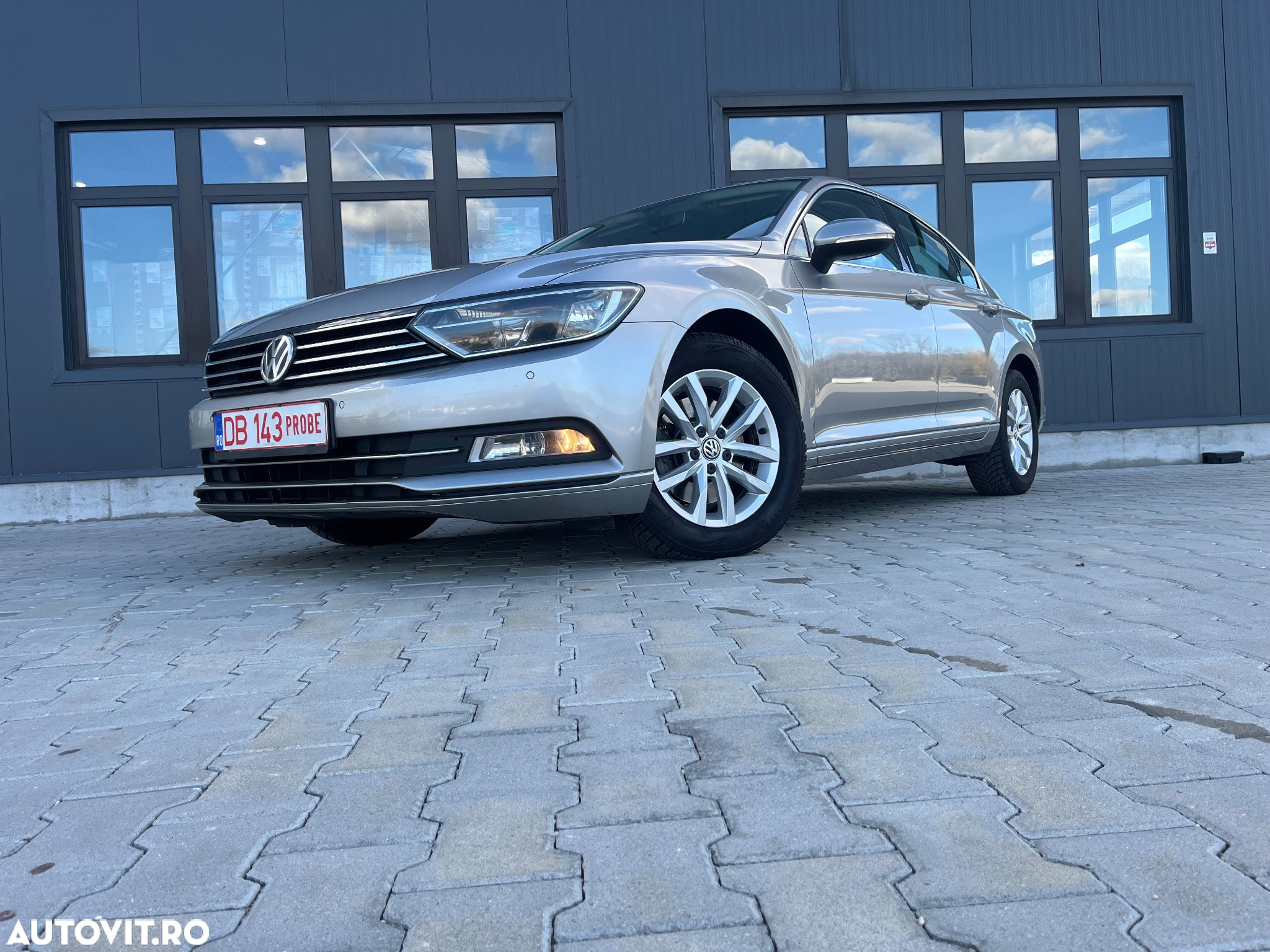 Volkswagen Passat 1.6 TDI (BlueMotion Technology) DSG Comfortline - 37