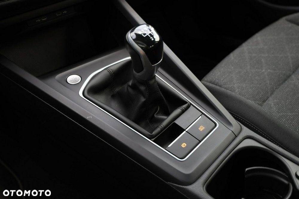 Volkswagen Golf - 18