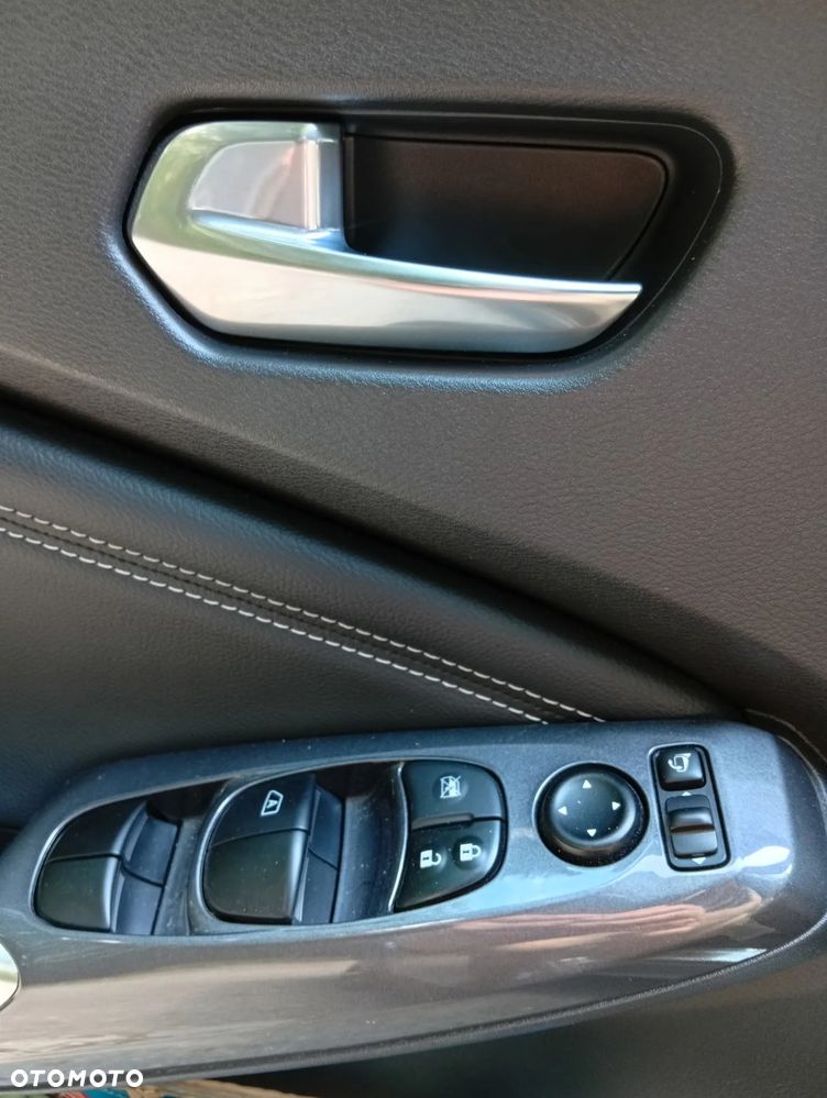 Nissan Juke 1.0 DIG-T N-Connecta DCT - 12