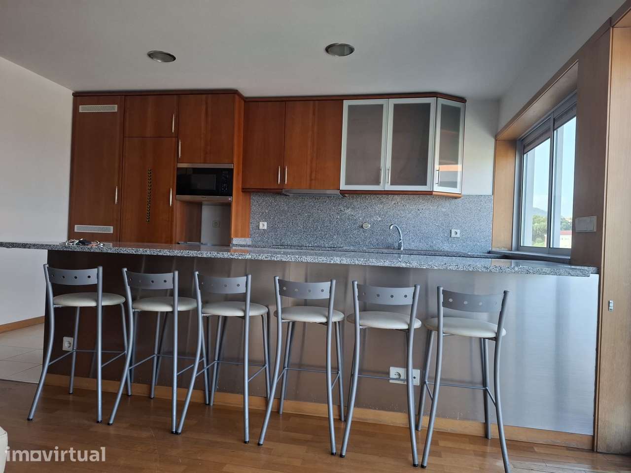 Apartamento T2 com varanda em Braga - Grande imagem: 2/17