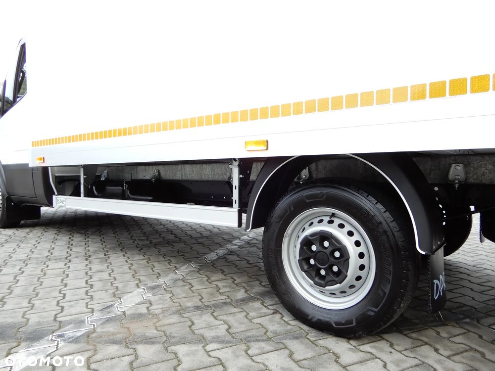Iveco DAILY 35S18 Kontener 5047 mm 10.E.Palet Boczne Drzwi Ładowność 930 Kg WZMACNIANY Rozstaw Osi 4100 mm FULL LED Przebieg 25 Tys Km Stan Jak Nowy UNIKAT POLECAM - 18