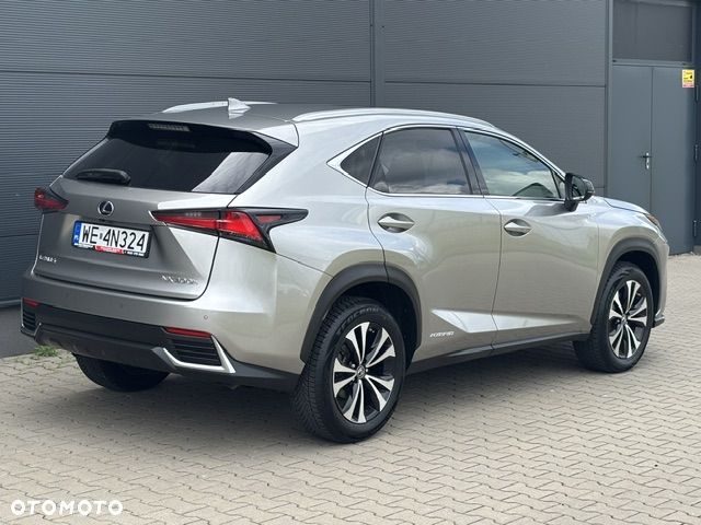 Lexus NX 300h F Impression AWD - 6