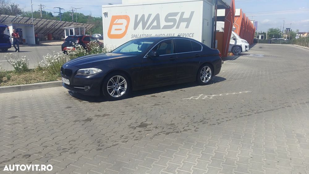 BMW Seria 5 520d EfficientDynamics Edition - 1