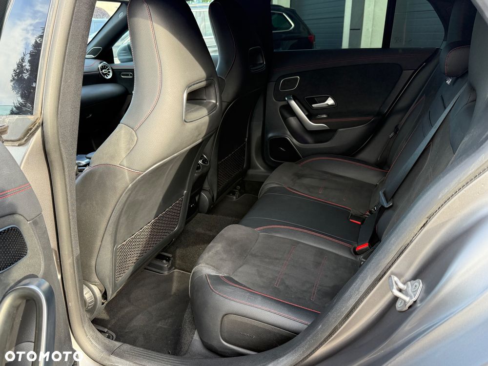 Mercedes-Benz CLA - 17