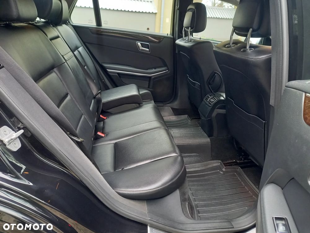 Mercedes-Benz Klasa E 200 CDI DPF BlueEFFICIENCY 7G-TRONIC - 26