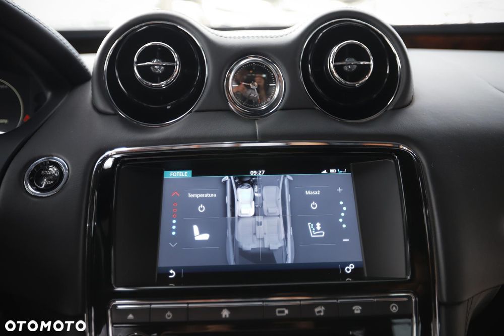 Jaguar XJ 3.0 T LWB Portfolio - 17