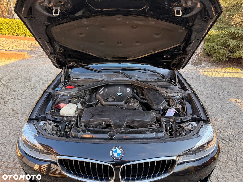 BMW Seria 3 320d Sport Line sport - 23