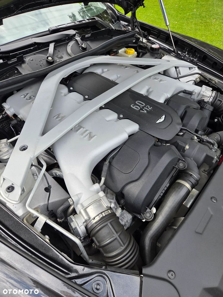 Aston Martin DB9 Touchtronic - 24