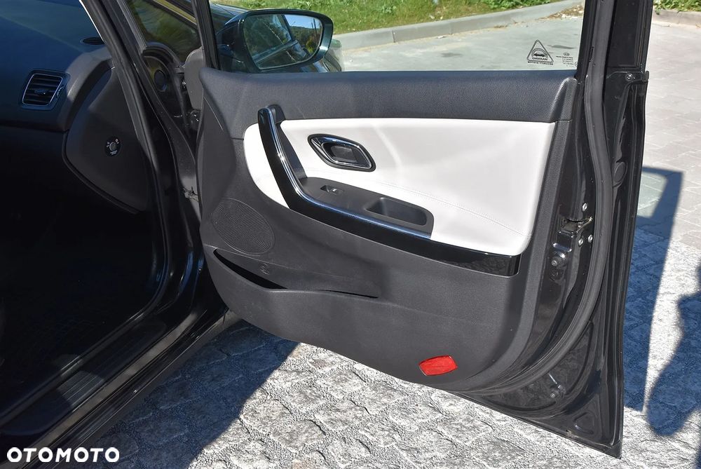 Kia Ceed - 38