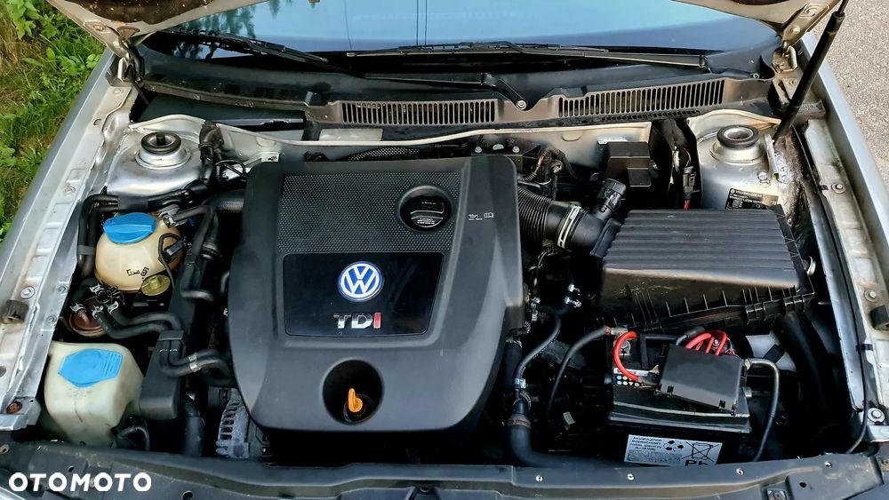 Volkswagen Golf - 8