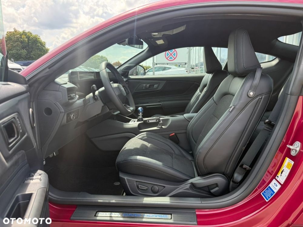 Ford Mustang - 17