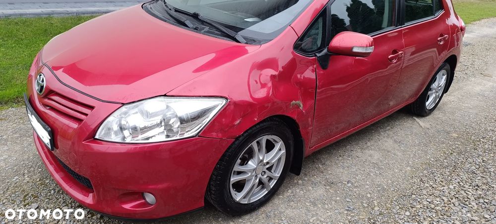 Toyota Auris 1.6 Luna - 2