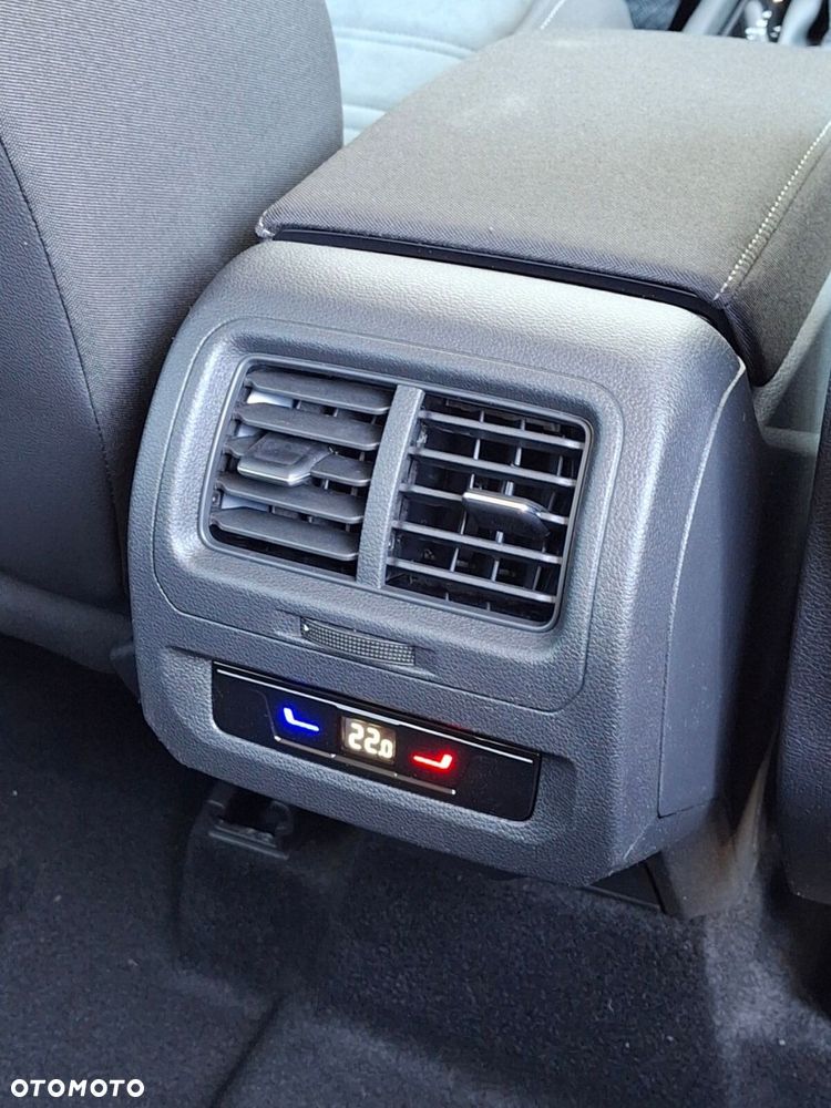 Volkswagen Touran 1.5 TSI EVO Highline DSG - 26