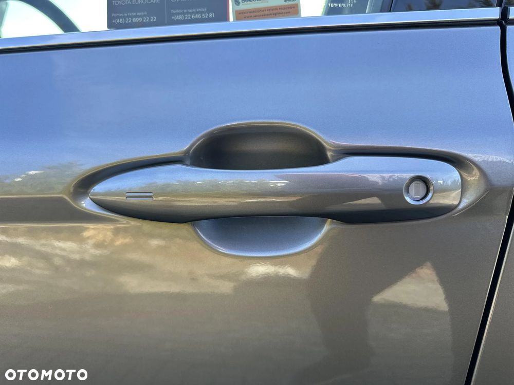 Toyota Camry 2.5 Hybrid Dynamic Force Comfort e-CVT - 11