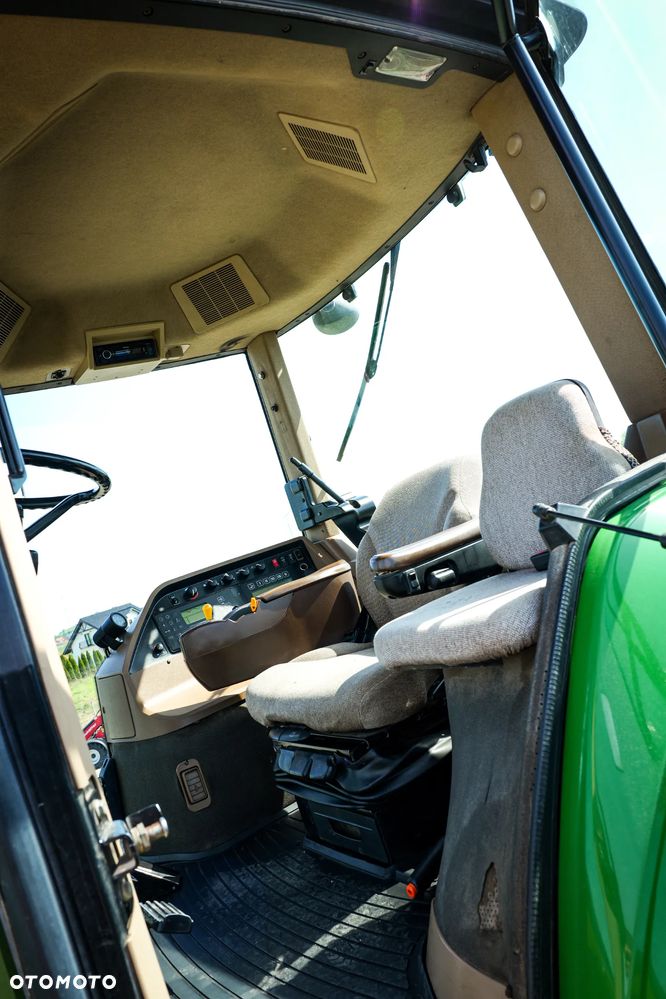 John Deere 8220 - 38