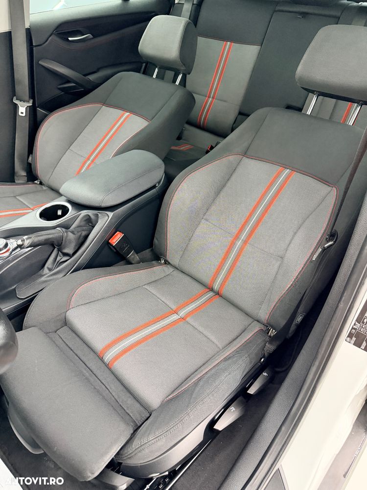 BMW X1 sDrive18d Sport Line - 18