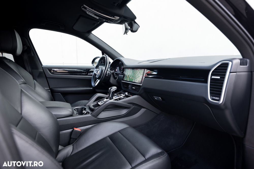 Porsche Cayenne Tiptronic S Platinum Edition - 14