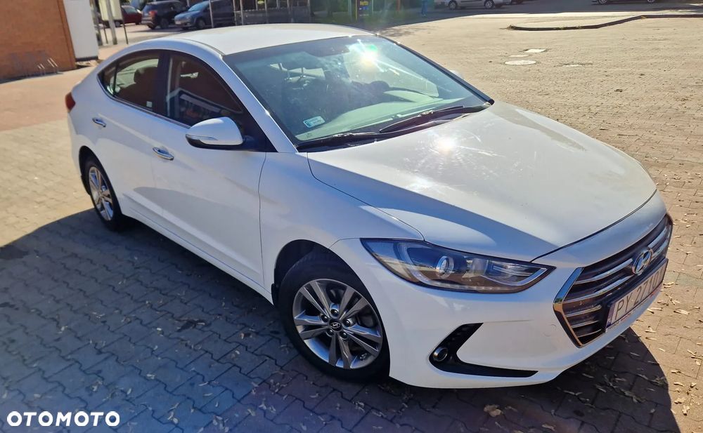Hyundai Elantra 1.6 Comfort - 15