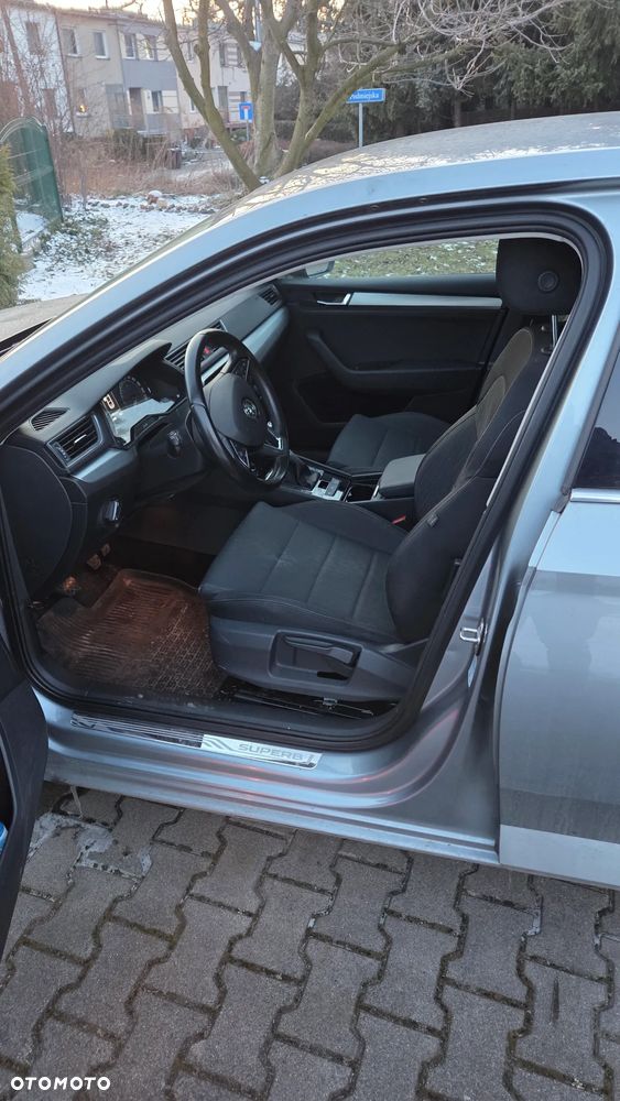 Skoda Superb 2.0 TDI Ambition - 9