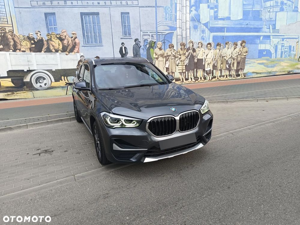 BMW X1 xDrive25i Sport Line - 11