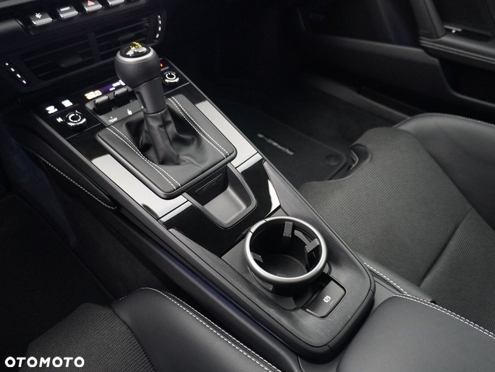 Porsche 911 GT3 Touring PDK - 30