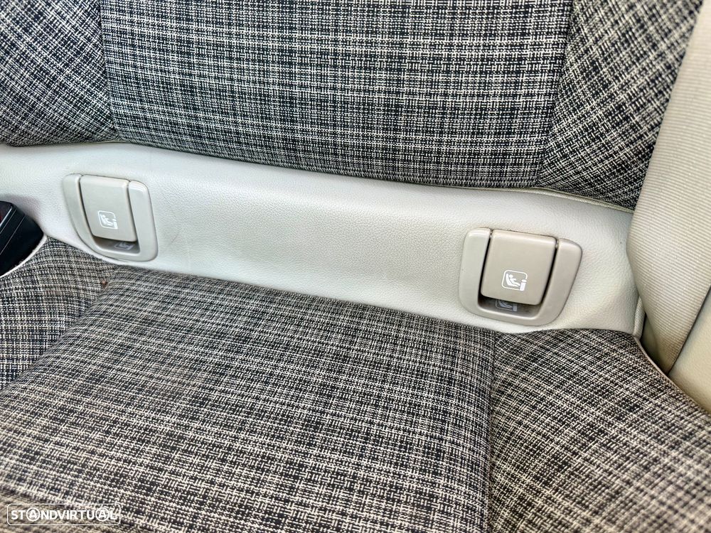 Volvo XC 60 2.0 T8 PHEV Momentum AWD - 9