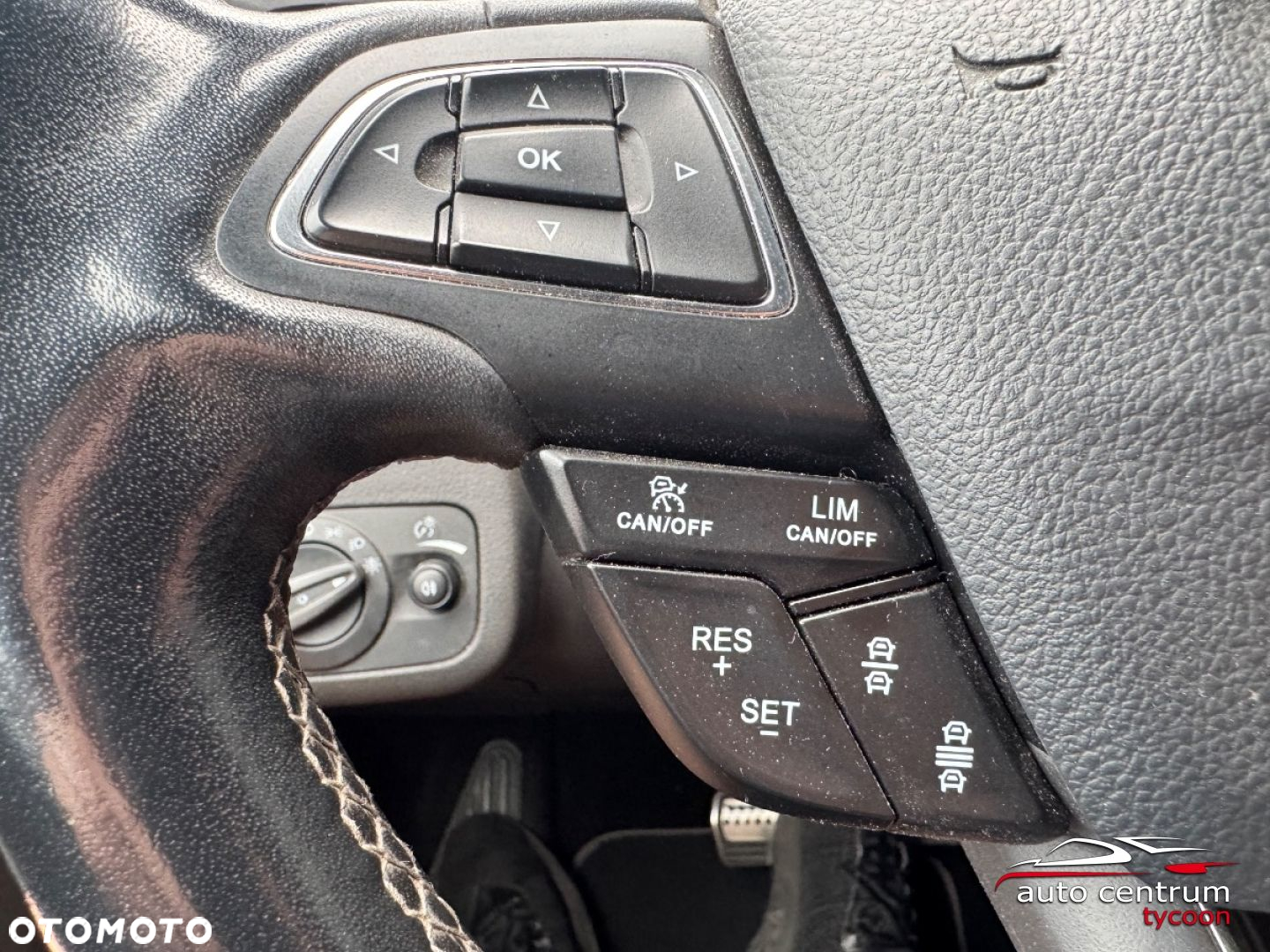 Ford Kuga - 21