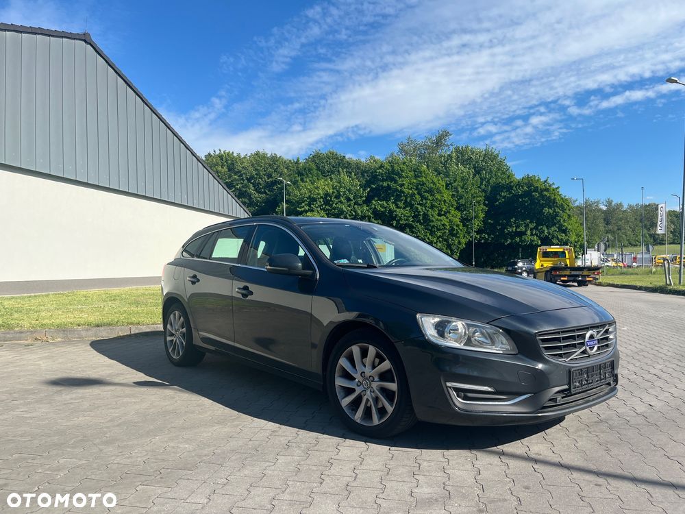 Volvo V60 D2 Drive-E Summum - 1