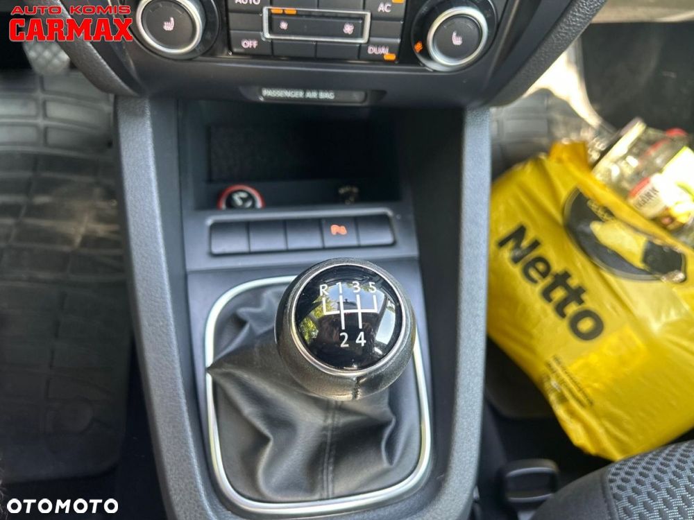 Volkswagen Jetta 1.6 TDI Comfortline - 18