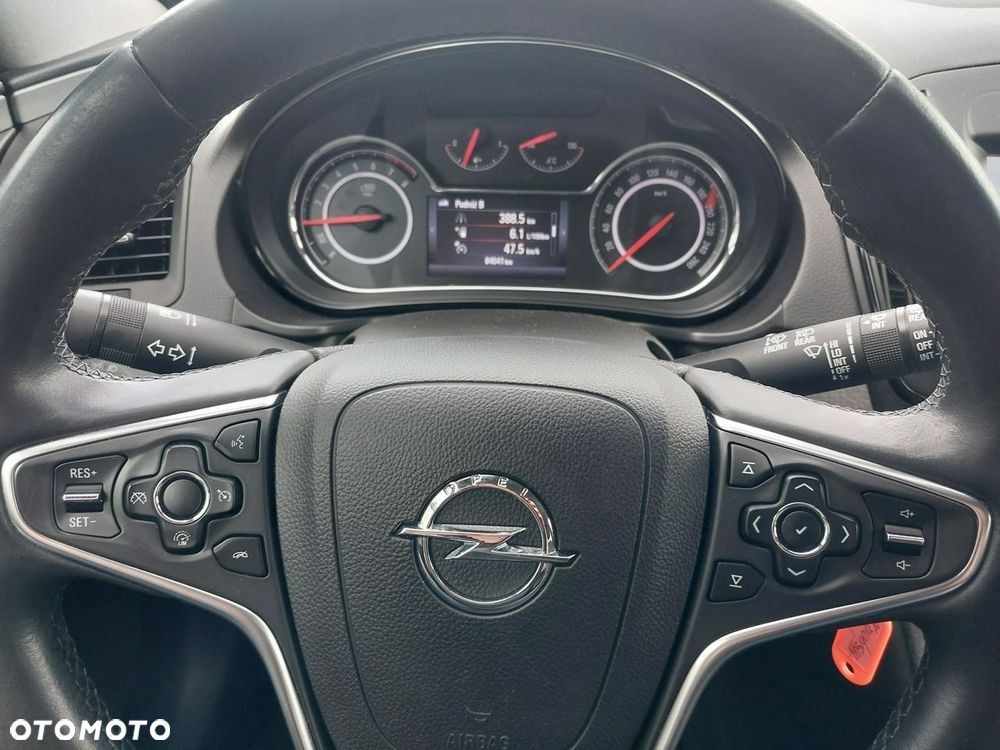 Opel Insignia - 21