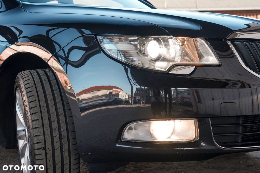 Skoda Superb 2.0 TDI DSG FAMILY - 40