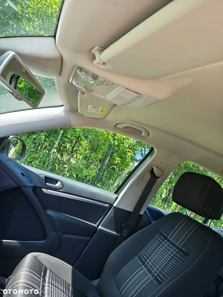 Volkswagen Tiguan - 14