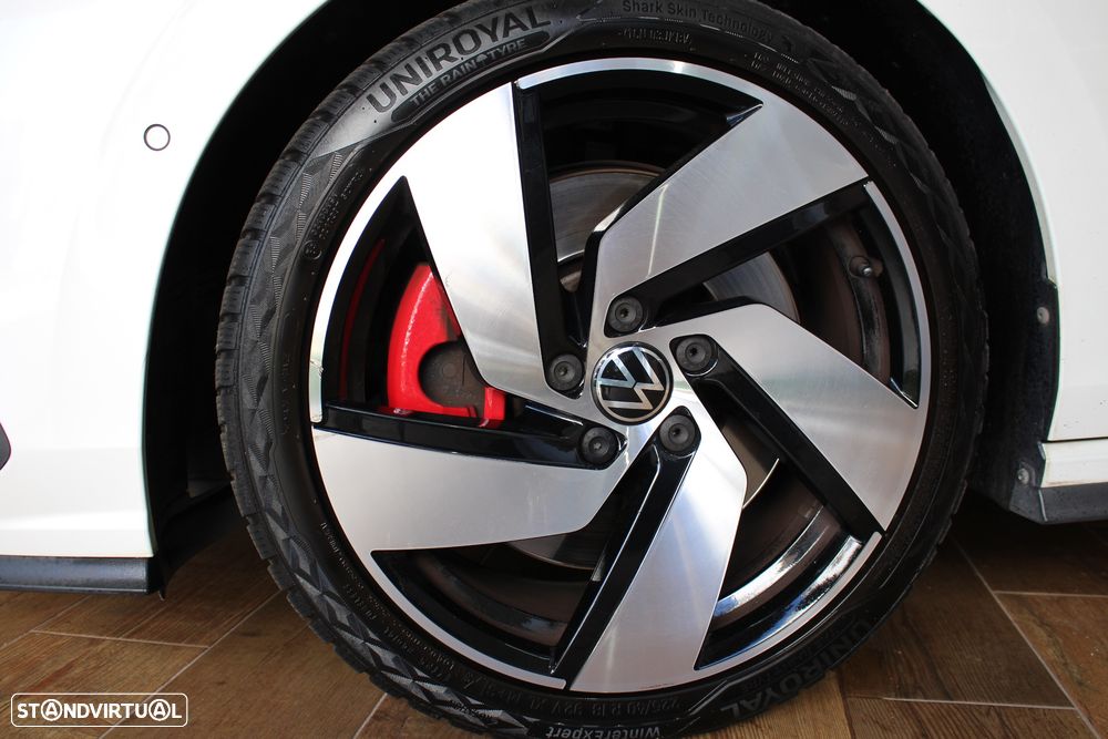 VW Golf 2.0 TSI GTI DSG - 15