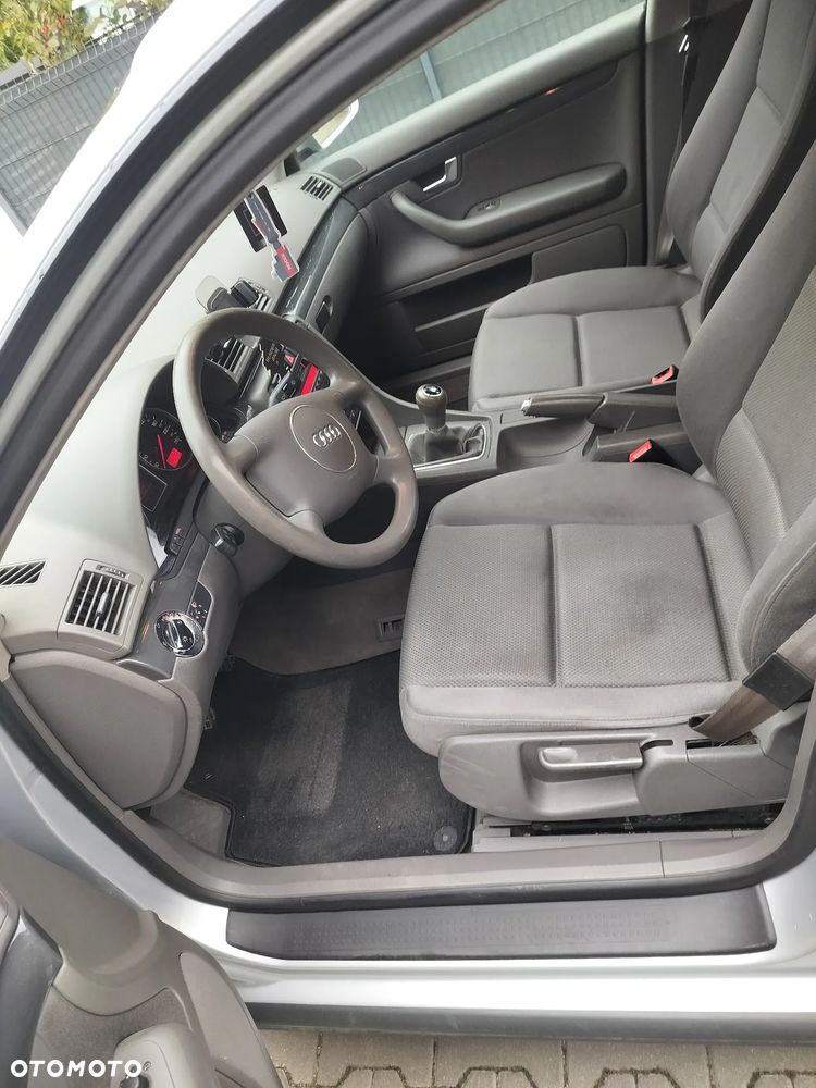 Audi A4 Limousine 2 - 7