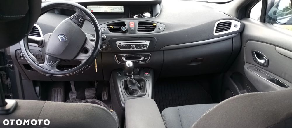 Renault Scenic - 9