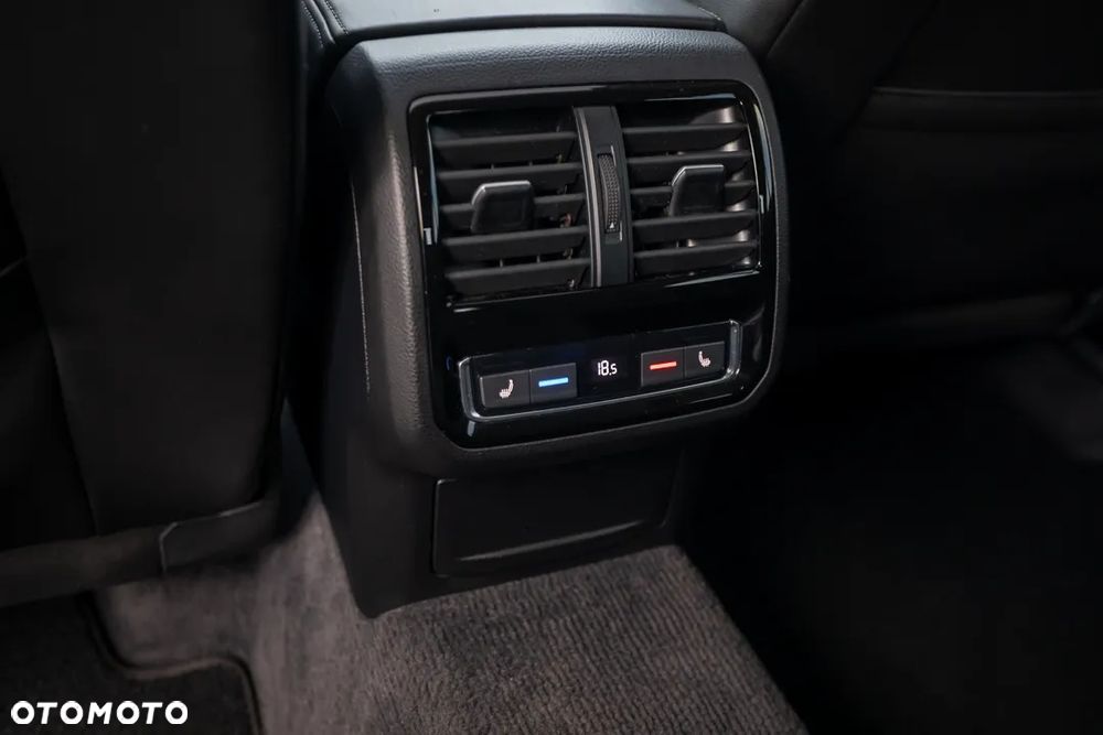 Volkswagen Arteon 2.0 TDI SCR 4Motion DSG Elegance - 31