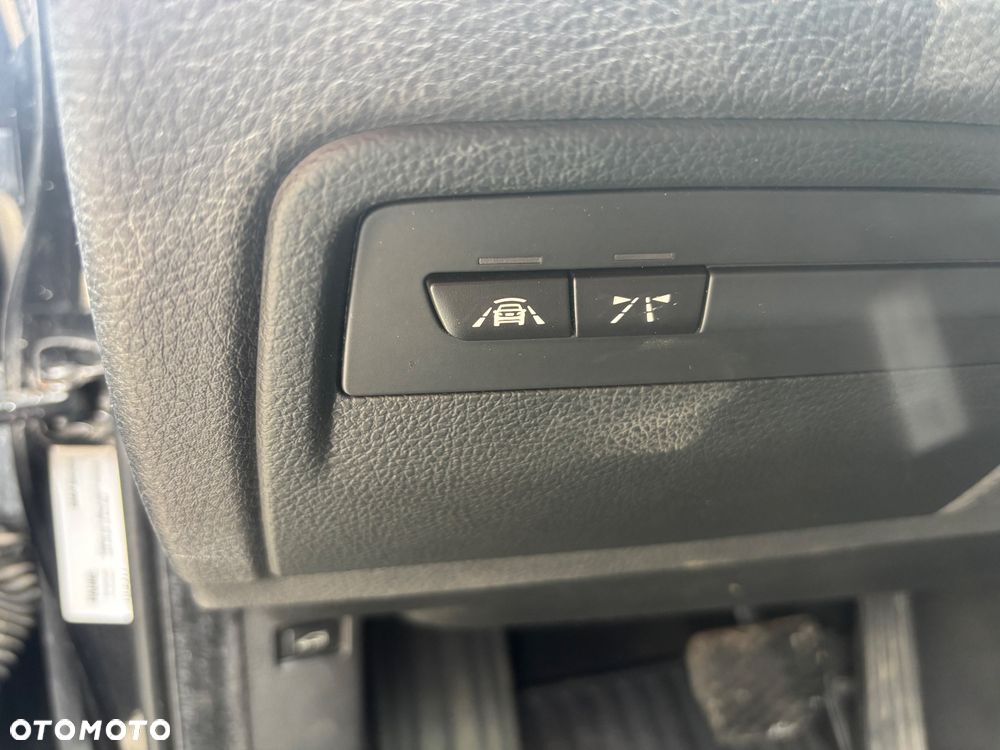 BMW Seria 3 325d - 18