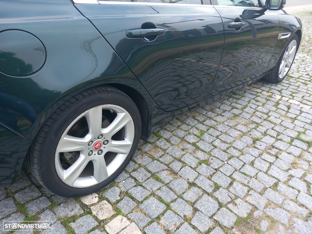 Jaguar XE 2.0 D R-Sport Aut. - 9