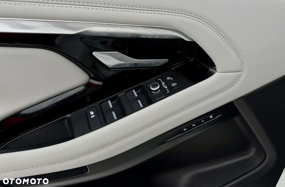 Land Rover Range Rover Evoque - 31