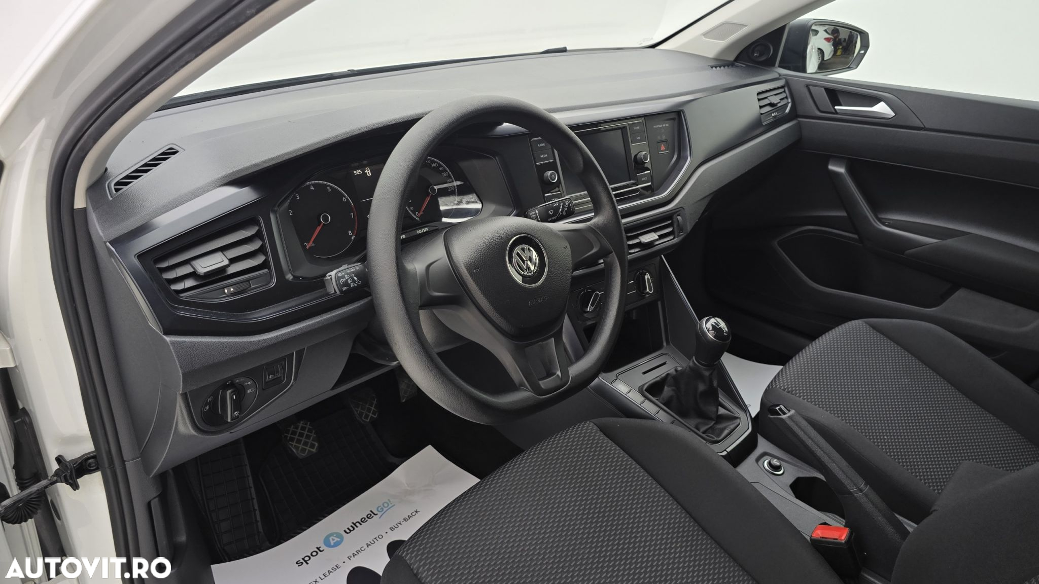 Volkswagen Polo - 13