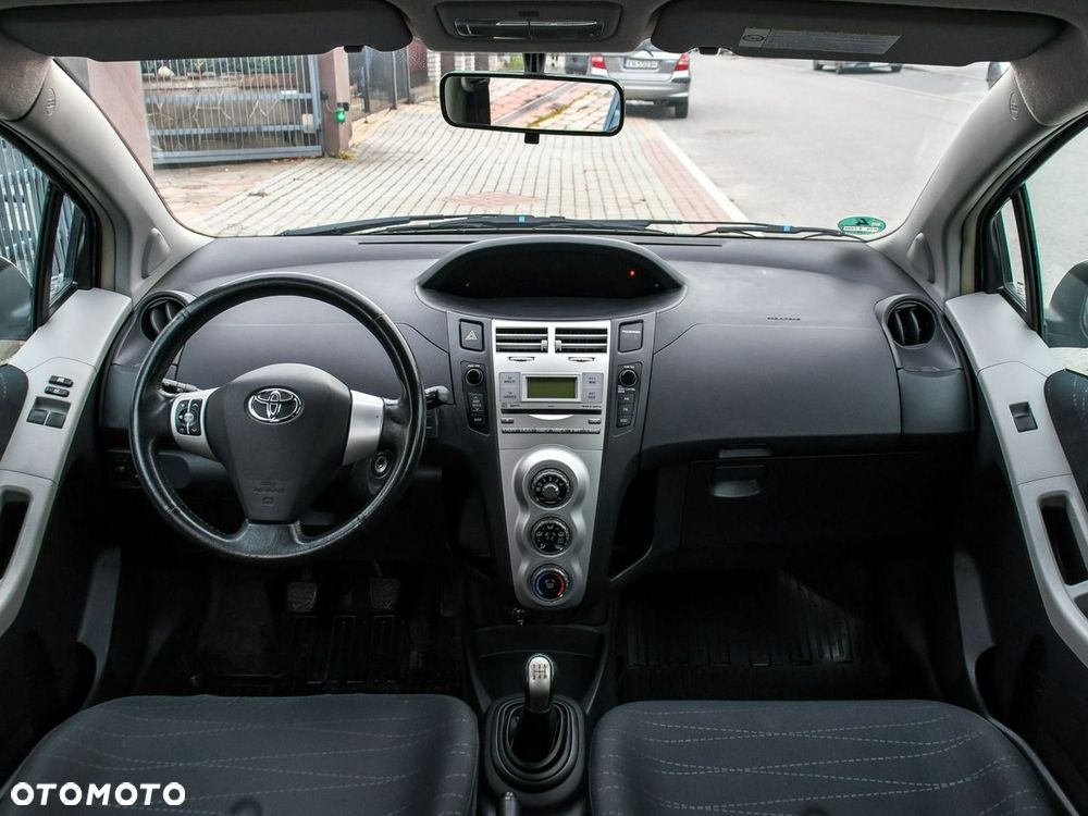 Toyota Yaris 1.3 Blue - 20