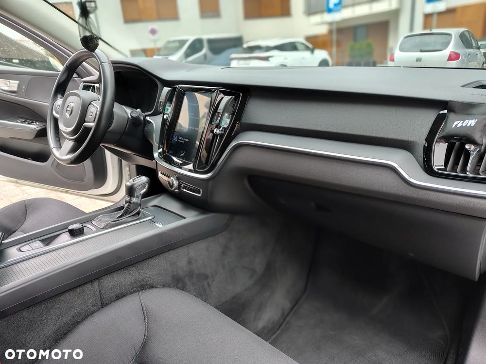 Volvo V60 D3 SCR Momentum - 20
