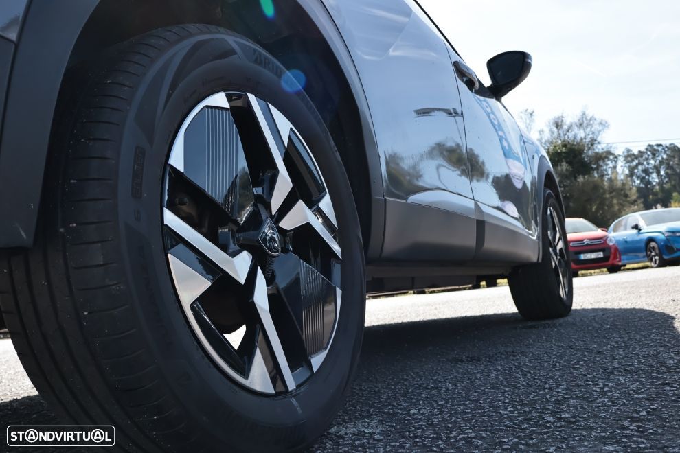 Peugeot 2008 1.2 Hybrid Allure e-DCS6 - 5
