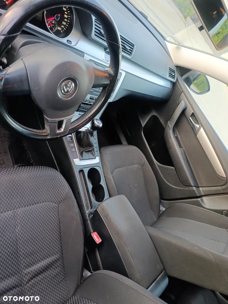 Volkswagen Passat 1.6 TDI BlueMotion - 7