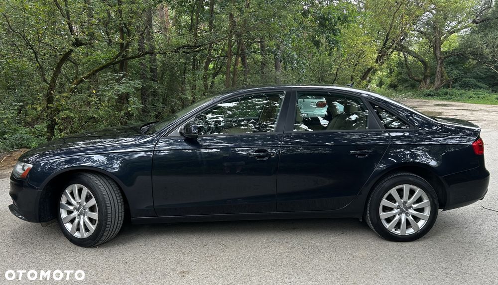 Audi A4 Limousine - 9