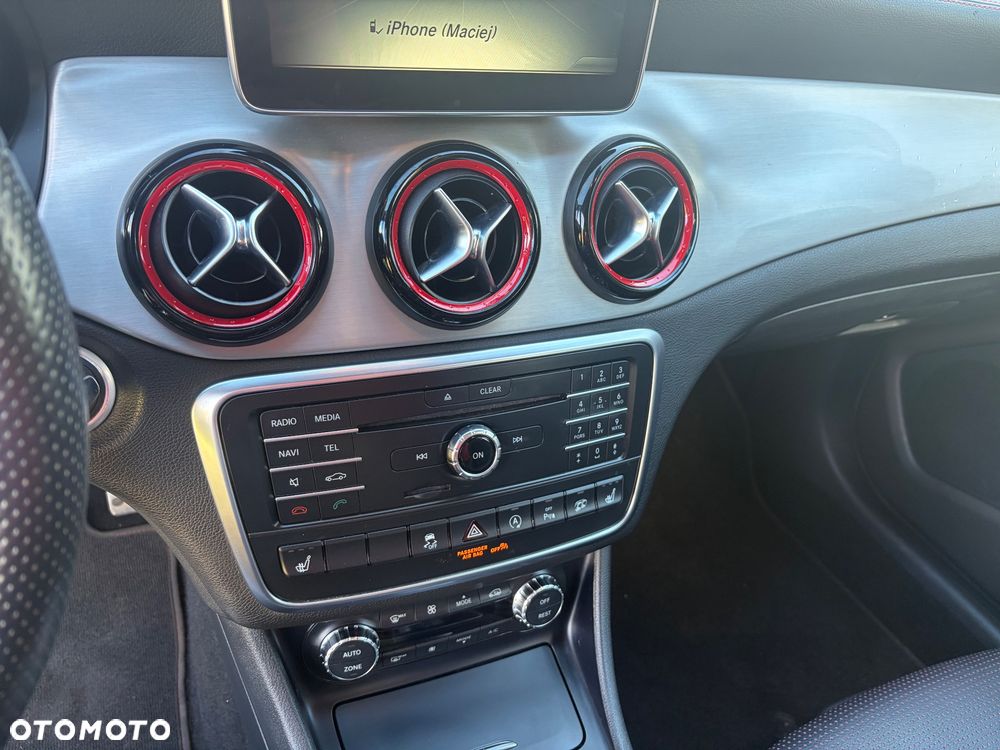 Mercedes-Benz CLA 45 AMG 4-Matic - 16