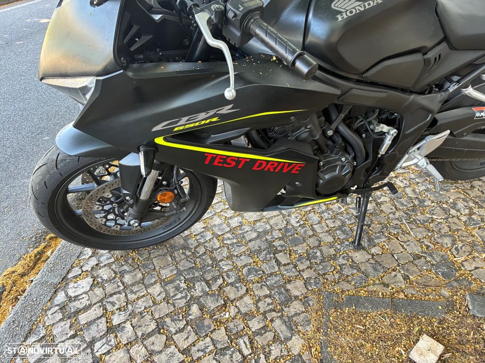 Honda CBR 650 R - 7