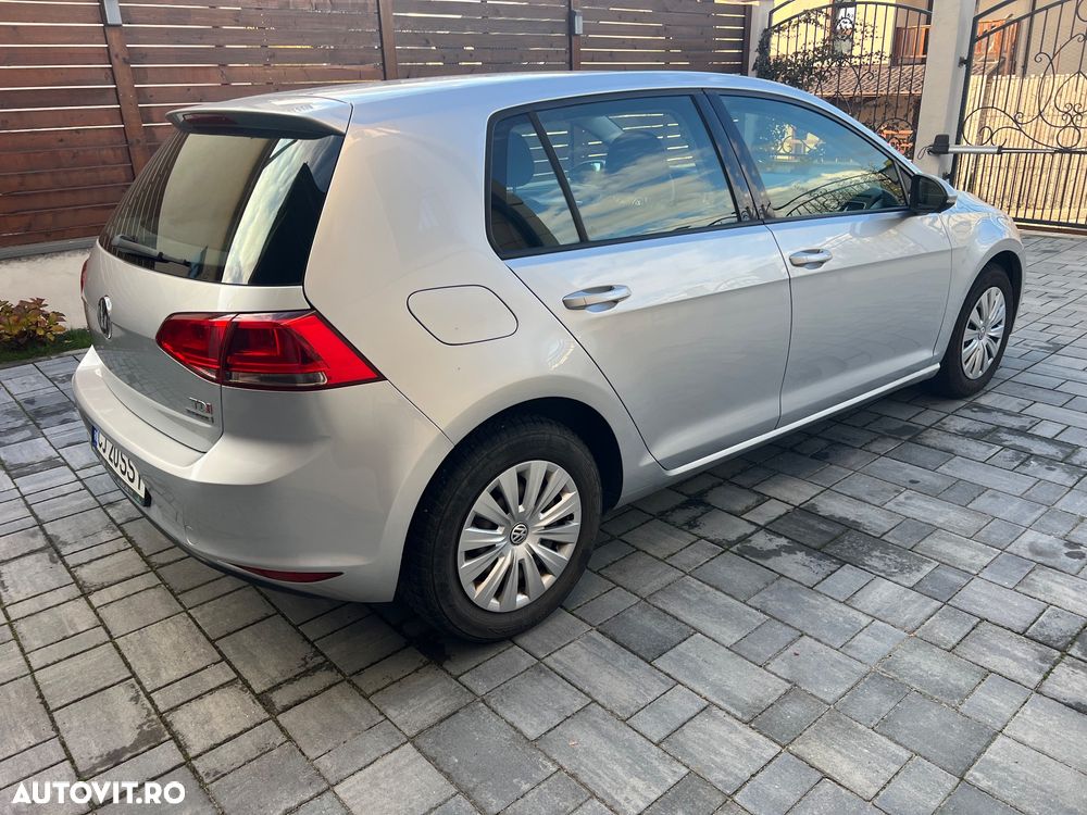 Volkswagen Golf - 5