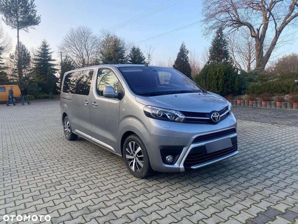 Toyota ProAce Kombi D-4D Medium 2,8t - 1