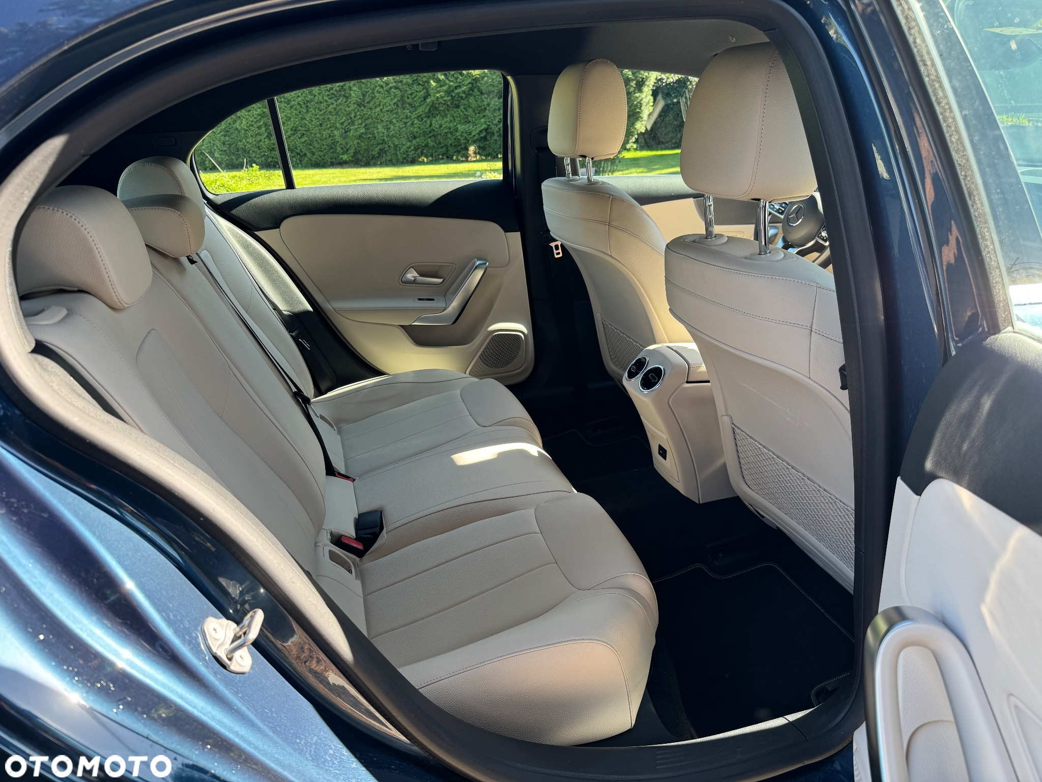 Mercedes-Benz Klasa A 180 Edycja specjalna 7G-DCT - 10